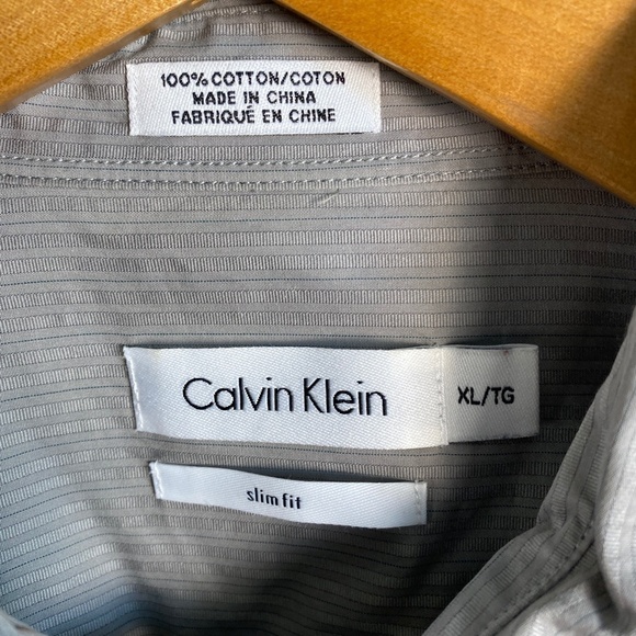 Calvin Klein Men's Silver/Gray Fine Textured Striped LS Button Up Dress Shirt XL - Picture 2 of 14